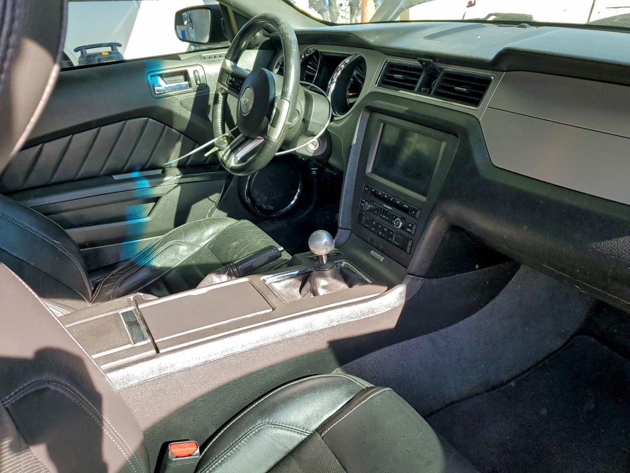 2014 FORD MUSTANG photo 15