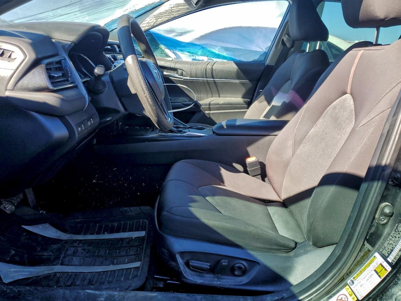 2019 TOYOTA CAMRY L photo 13