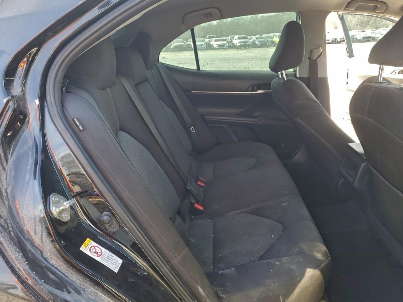 2019 TOYOTA CAMRY L photo 19