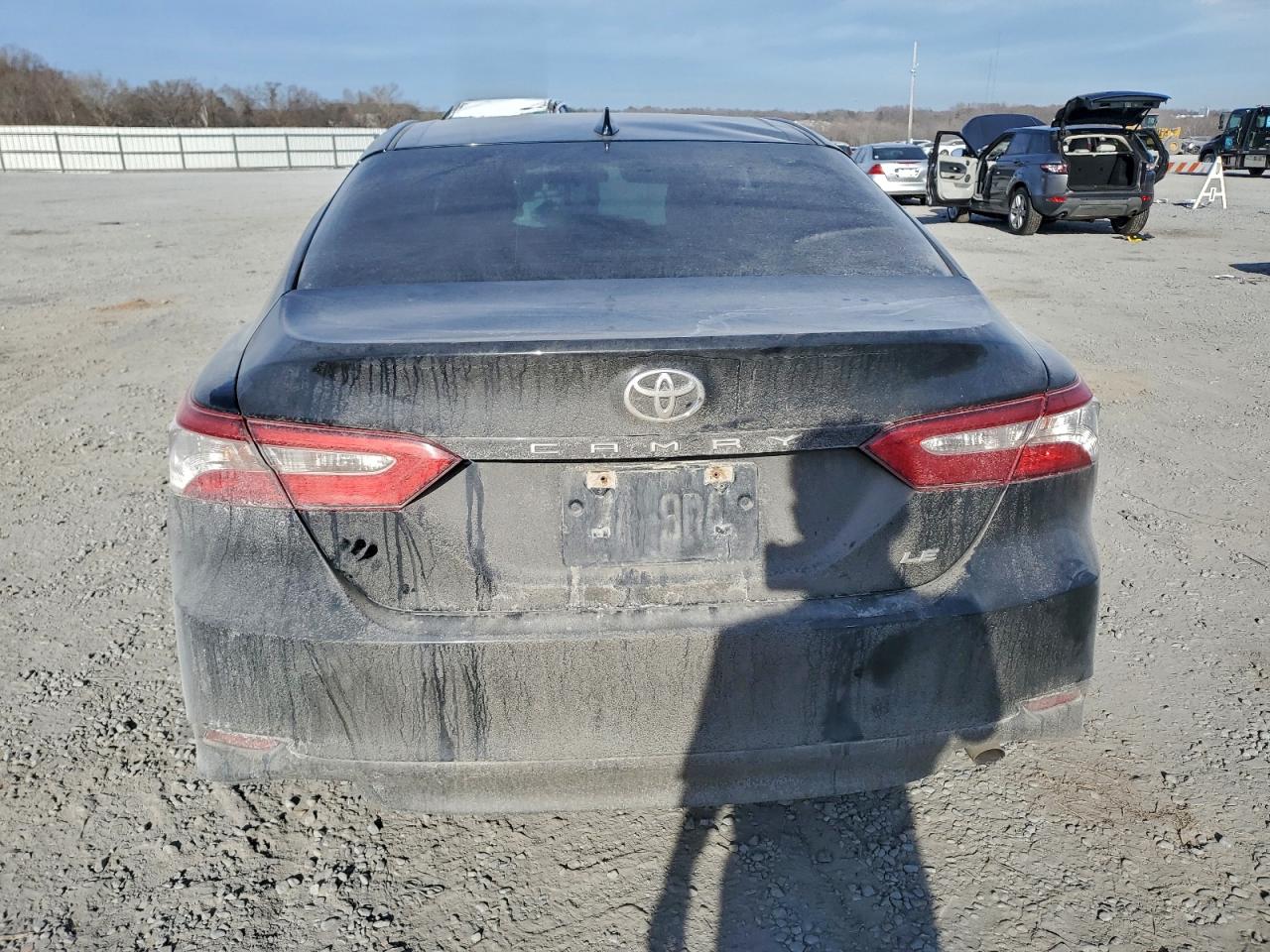 2019 TOYOTA CAMRY L photo 11