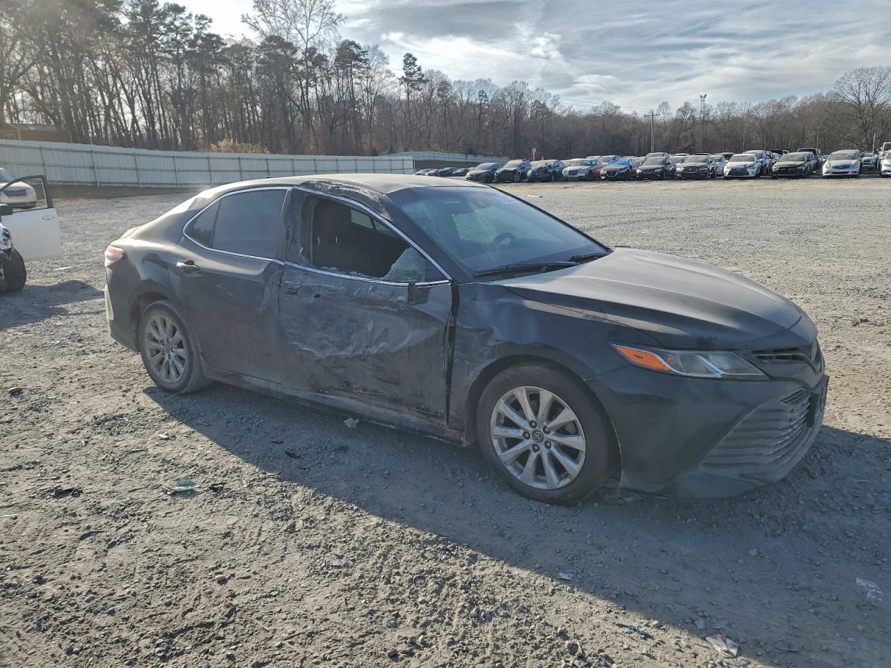 2019 TOYOTA CAMRY L photo 7