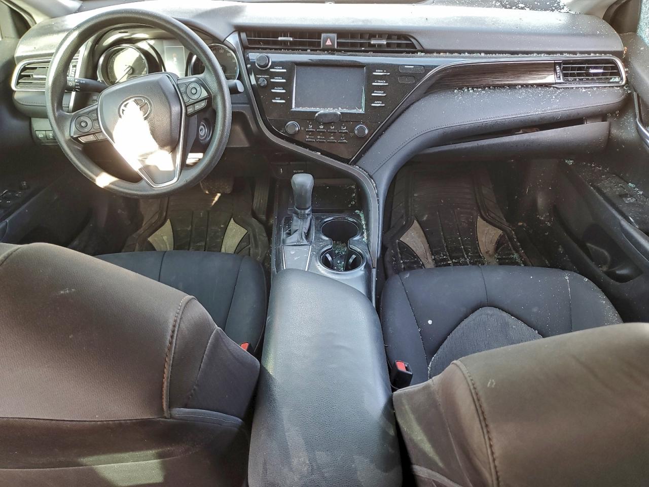2019 TOYOTA CAMRY L photo 15