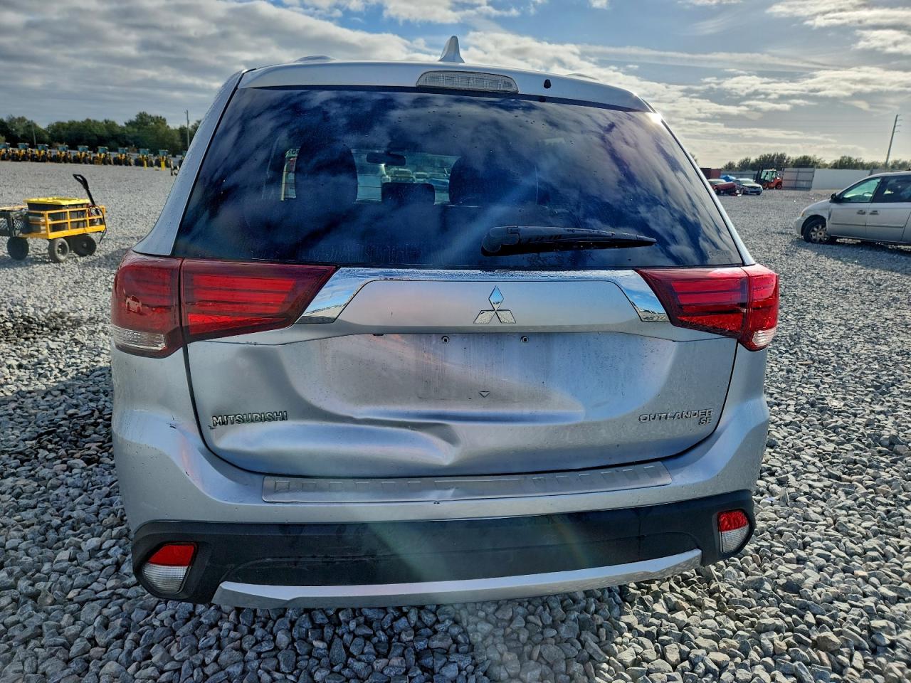 2017 MITSUBISHI OUTLANDER SE photo 11
