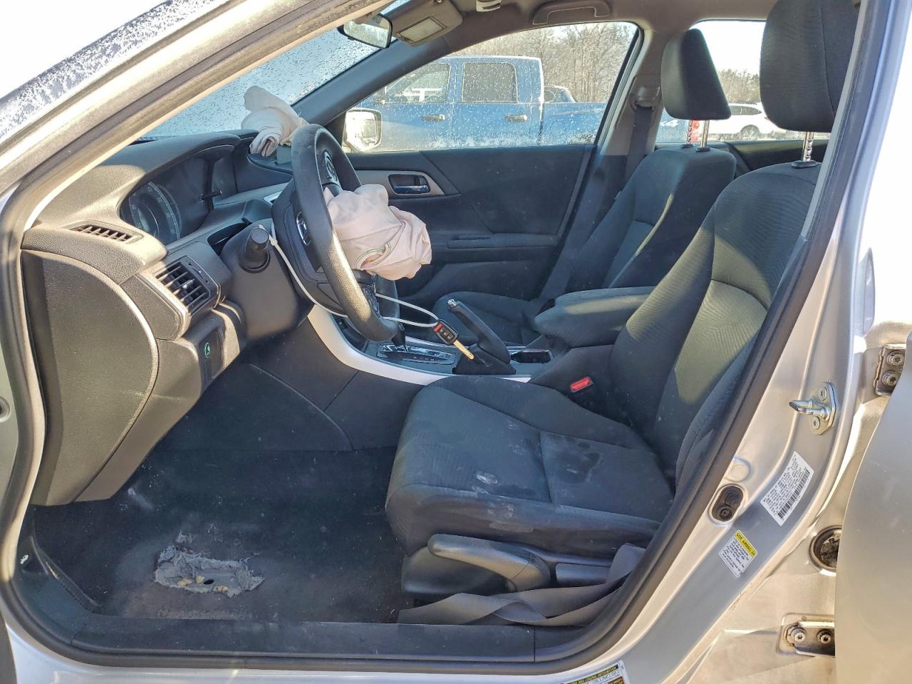 2015 HONDA ACCORD LX photo 19