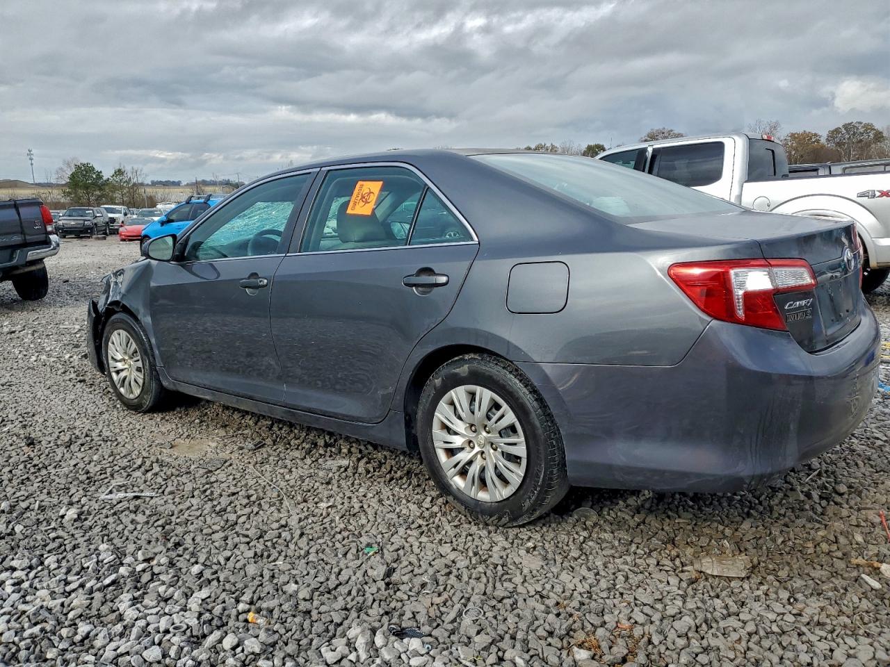 2012 TOYOTA CAMRY BASE photo 2