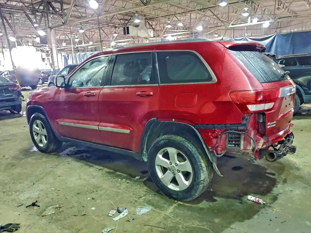 2011 JEEP GRAND CHEROKEE LAREDO photo 2