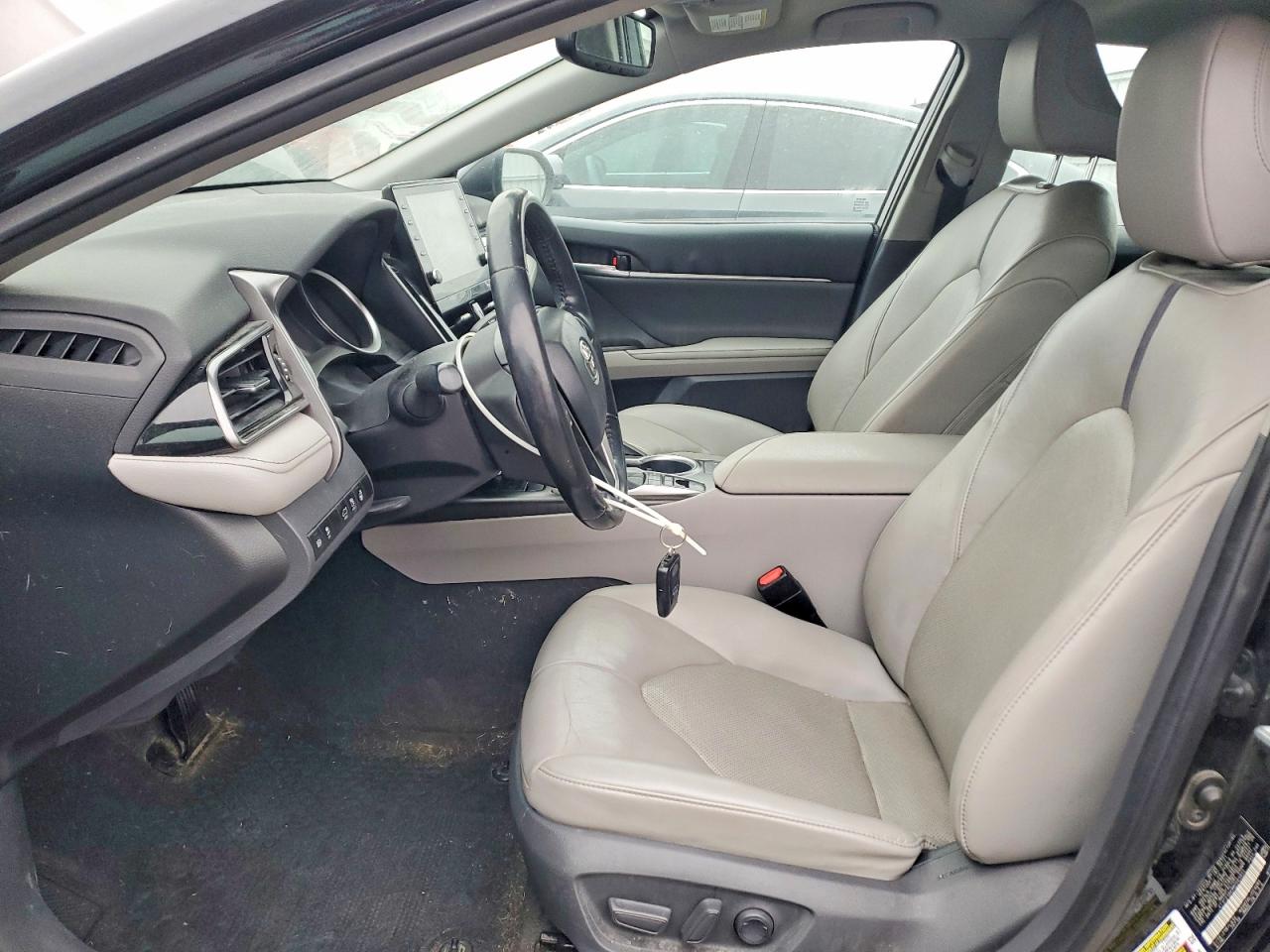 2021 TOYOTA CAMRY photo 19
