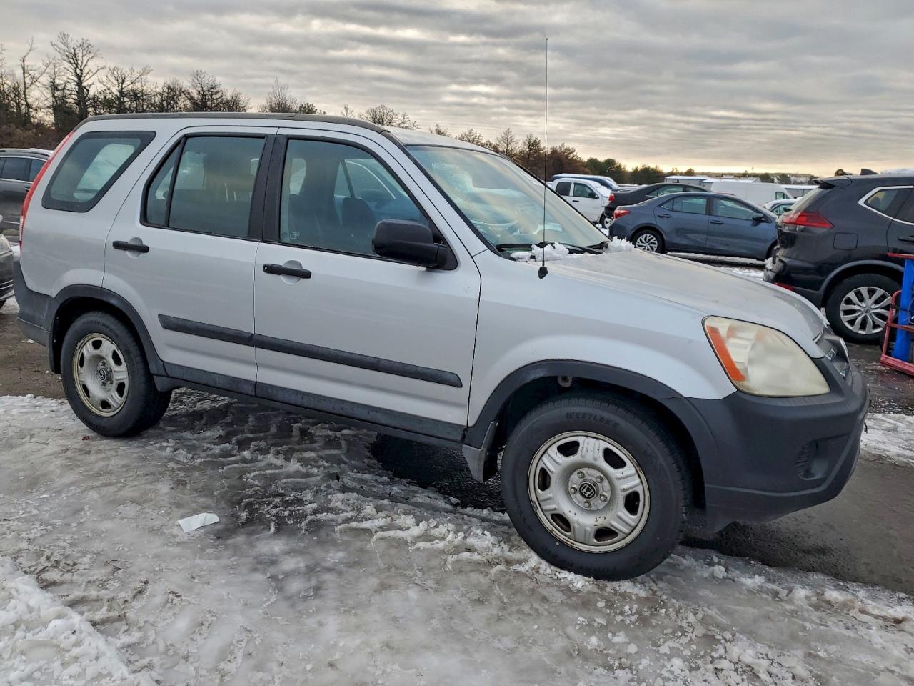 2005 HONDA CR-V LX photo 7