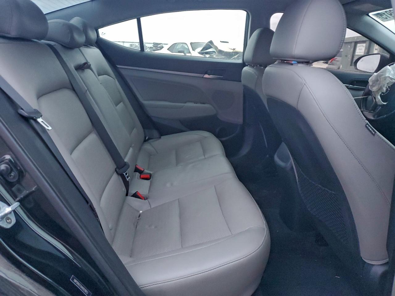 2017 HYUNDAI ELANTRA SE photo 19