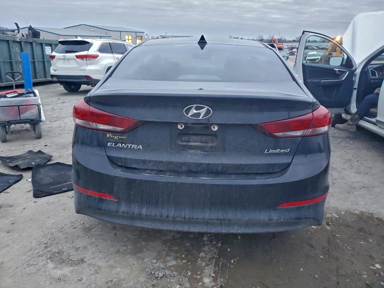 2017 HYUNDAI ELANTRA SE photo 11