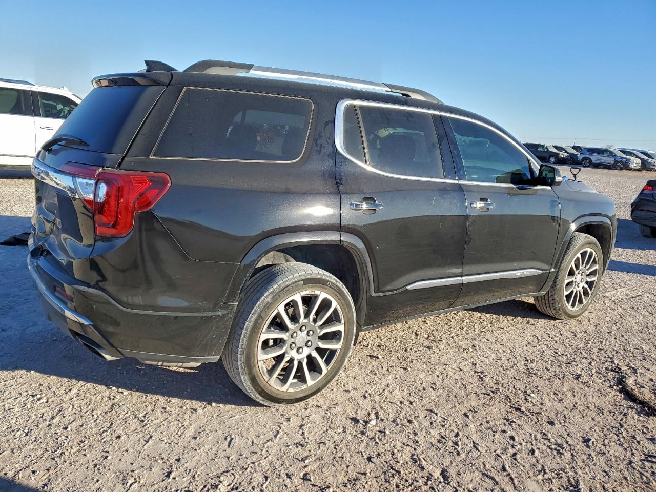 2023 GMC ACADIA DENALI photo 5