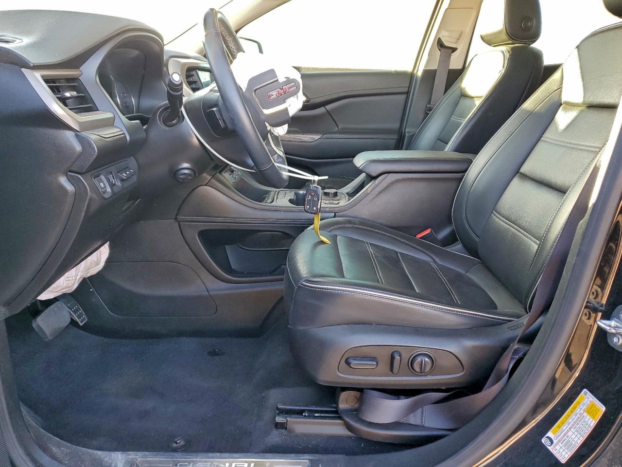 2023 GMC ACADIA DENALI photo 13