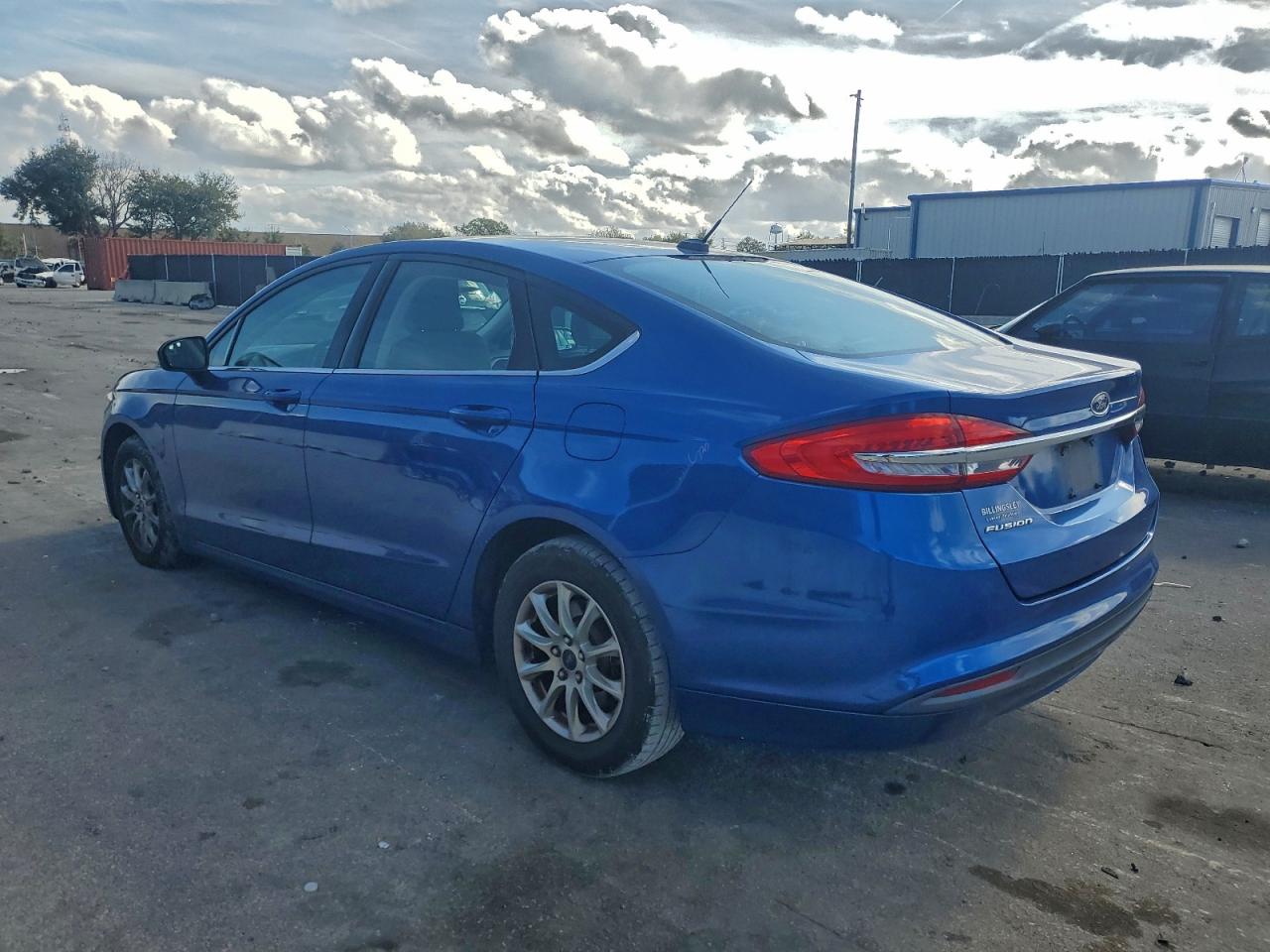 2017 FORD FUSION S photo 2