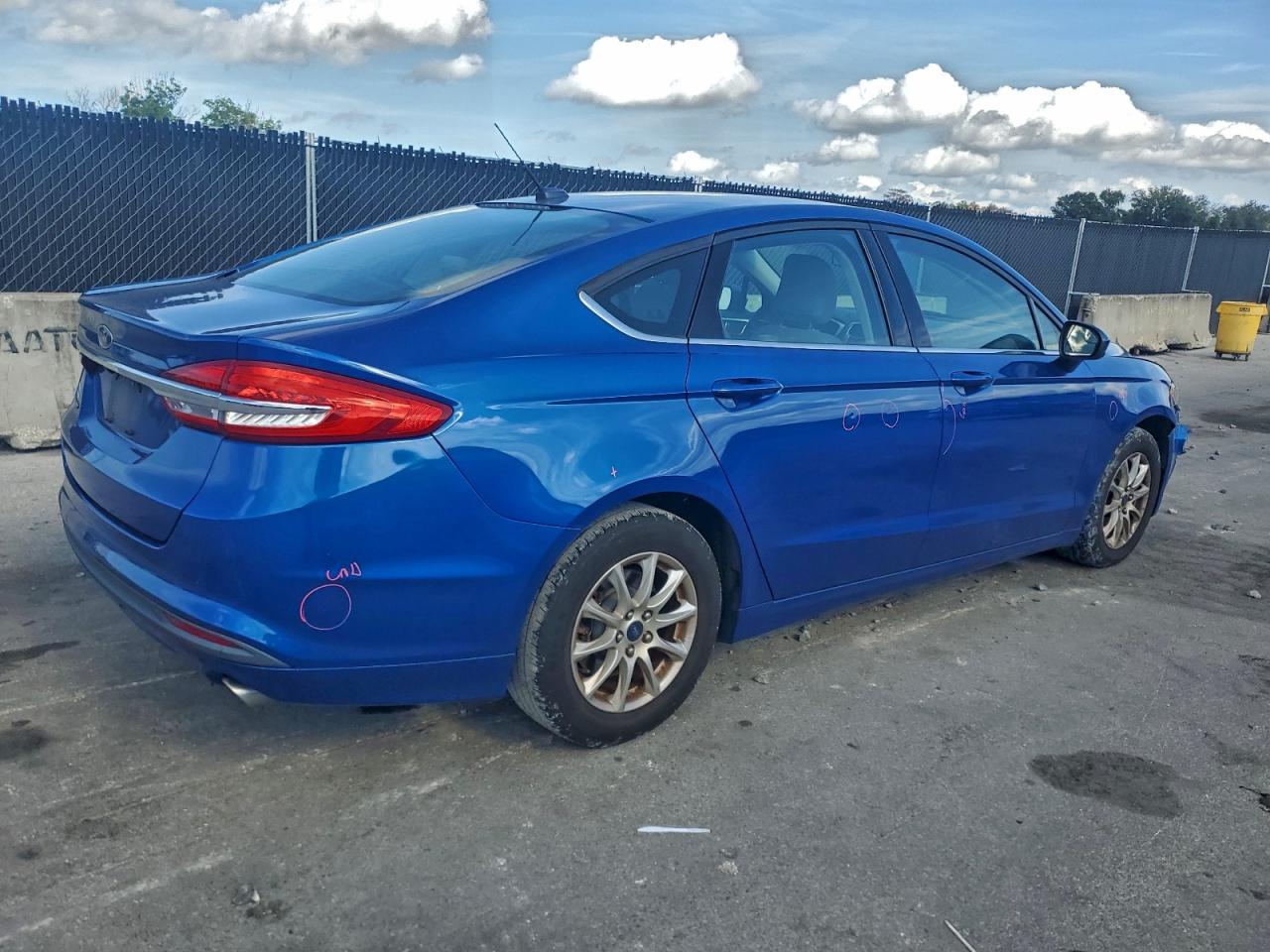 2017 FORD FUSION S photo 3