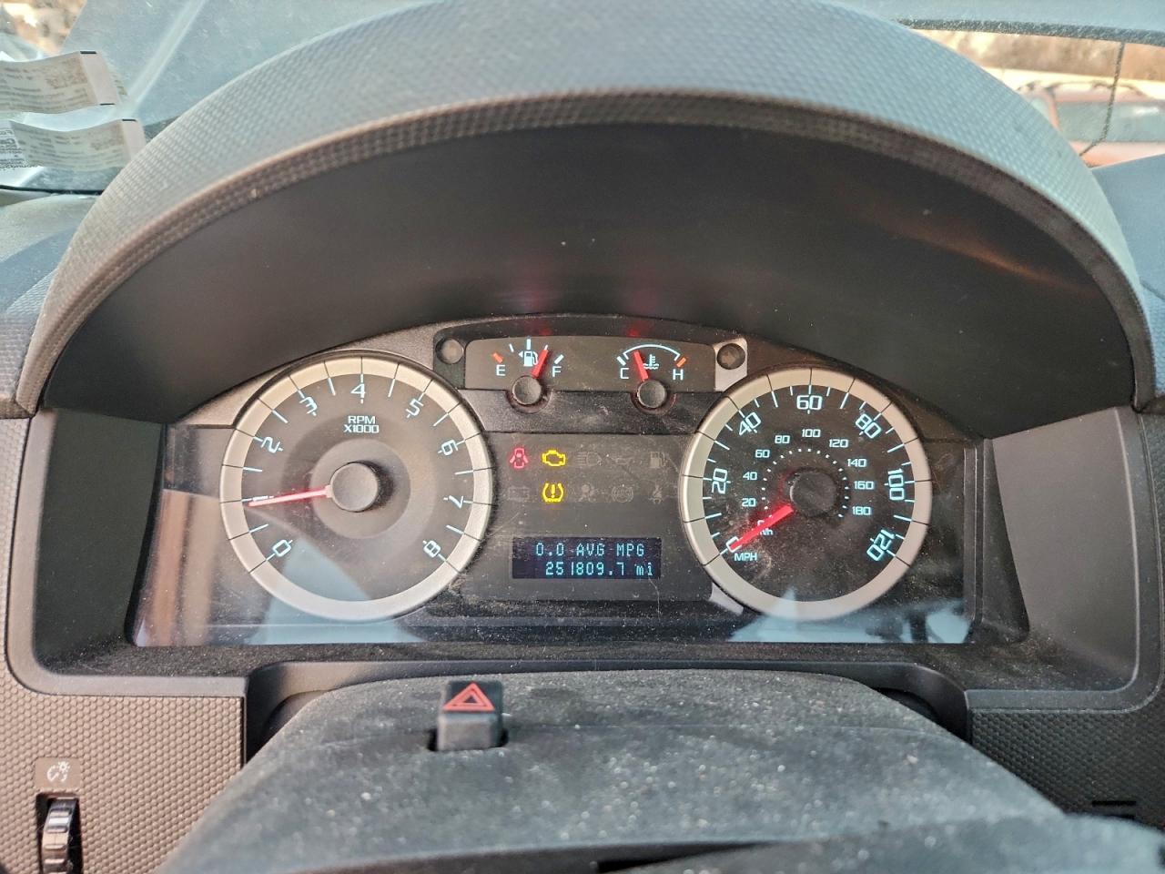 2010 FORD ESCAPE XLT photo 9