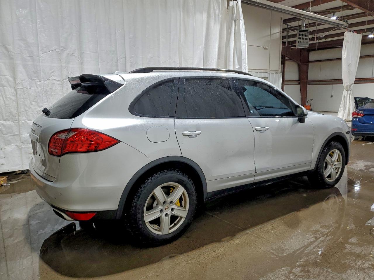 2012 PORSCHE CAYENNE S photo 3