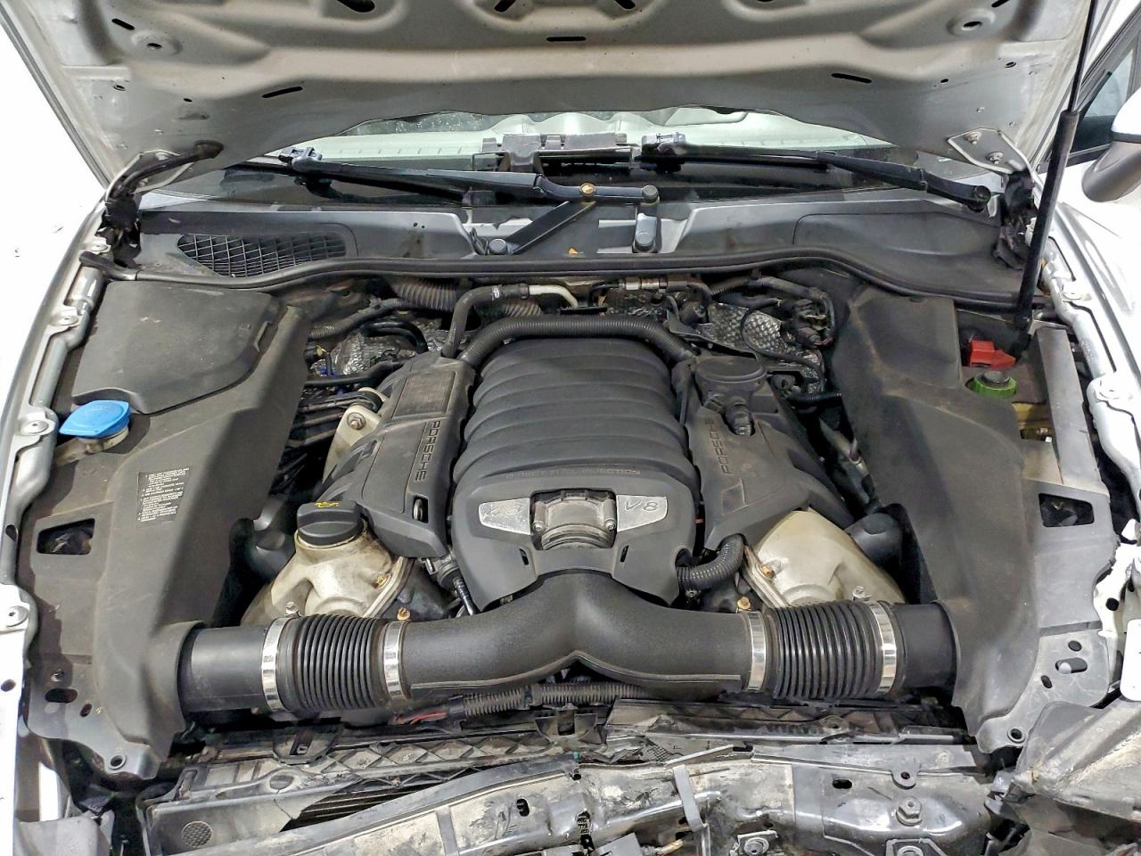 2012 PORSCHE CAYENNE S photo 12