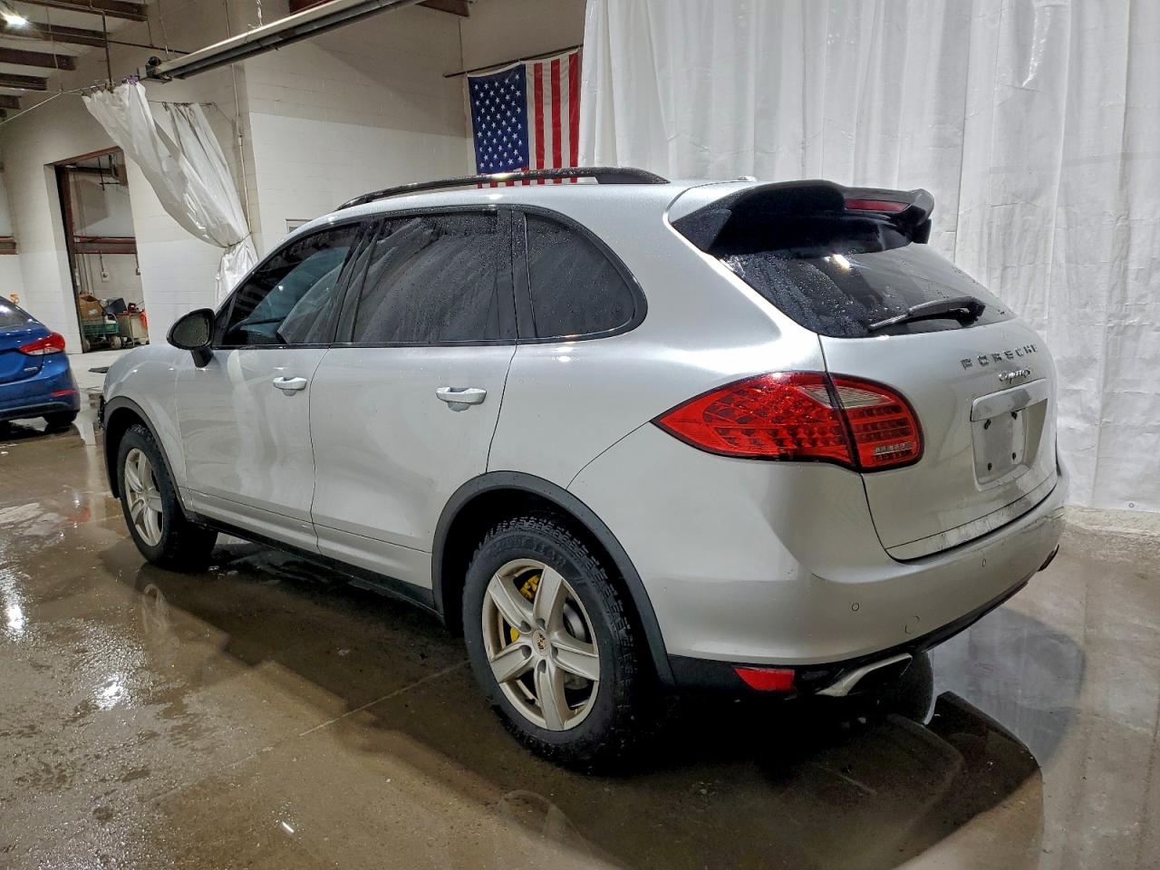 2012 PORSCHE CAYENNE S photo 2