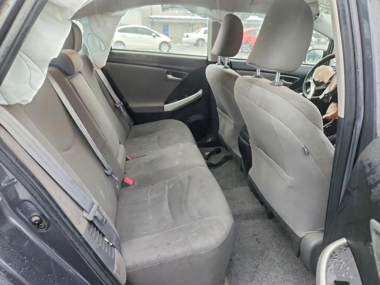 2014 TOYOTA PRIUS photo 28