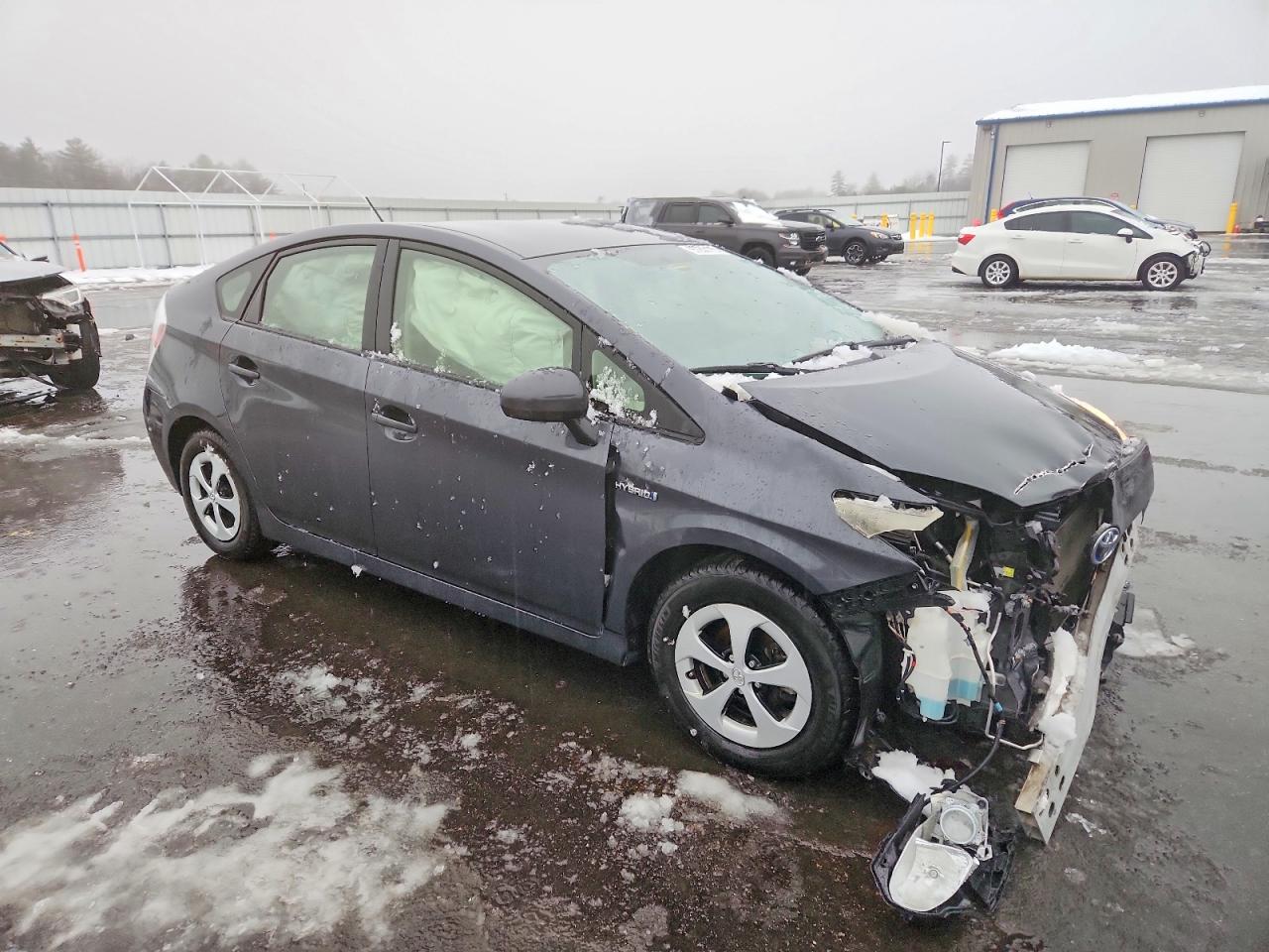 2014 TOYOTA PRIUS photo 10
