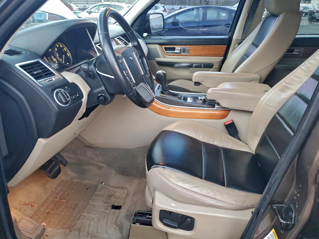 2010 LAND ROVER RANGE ROVER SPORT LUX photo 13