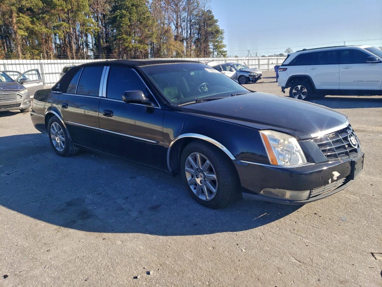 2011 CADILLAC DTS PREMIUM COLLECTION photo 4