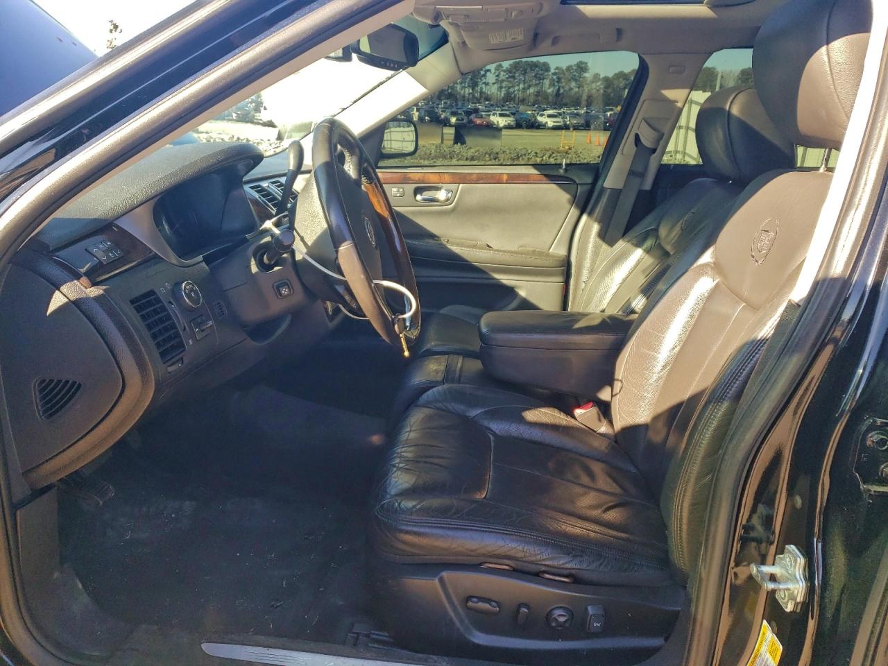 2011 CADILLAC DTS PREMIUM COLLECTION photo 7