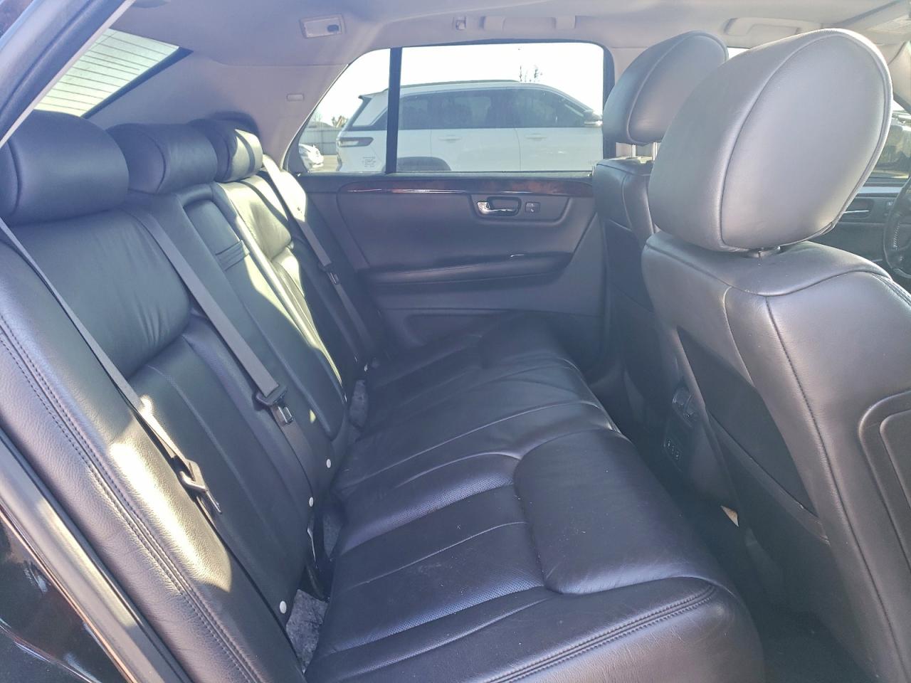 2011 CADILLAC DTS PREMIUM COLLECTION photo 10