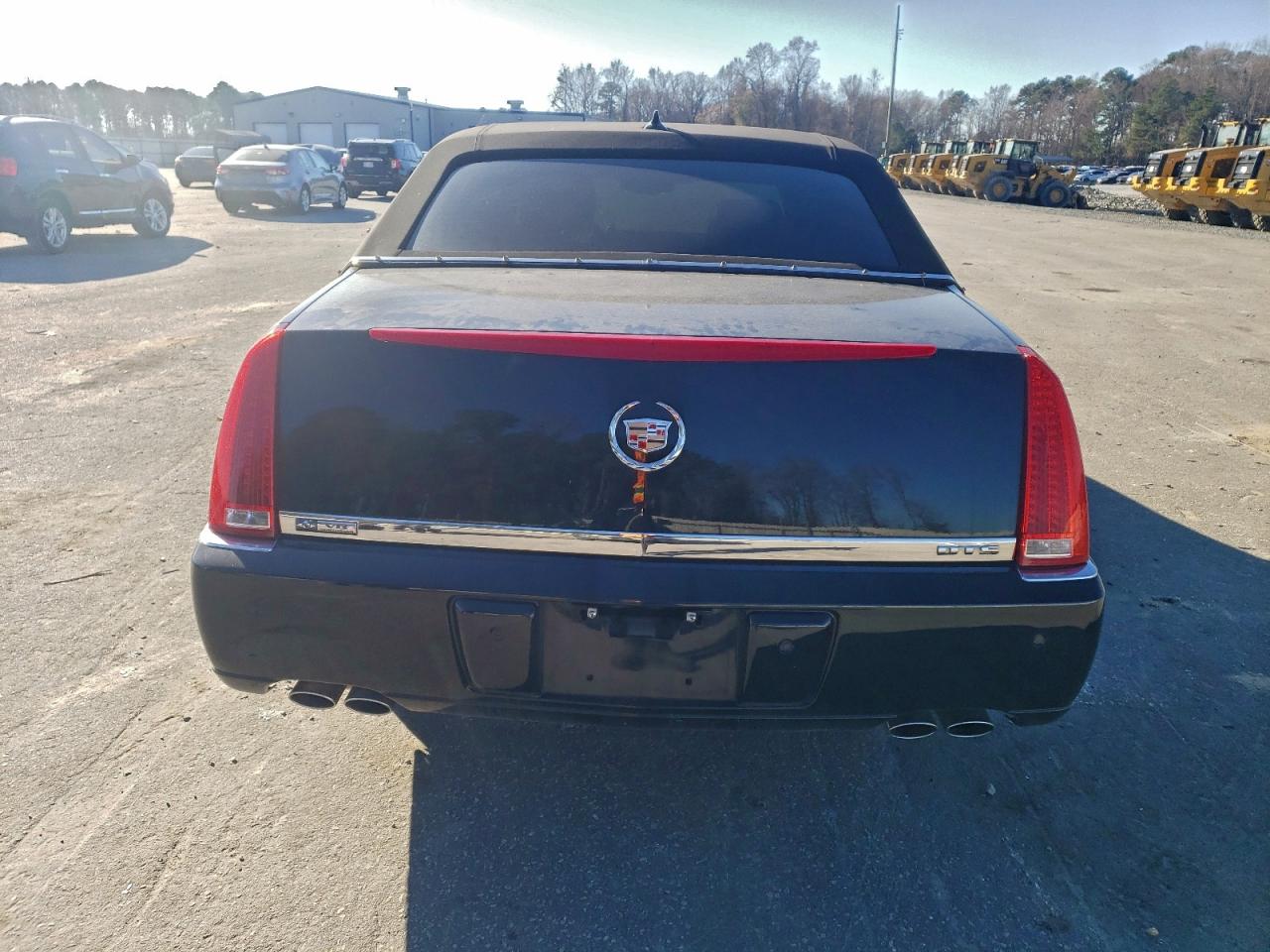 2011 CADILLAC DTS PREMIUM COLLECTION photo 6