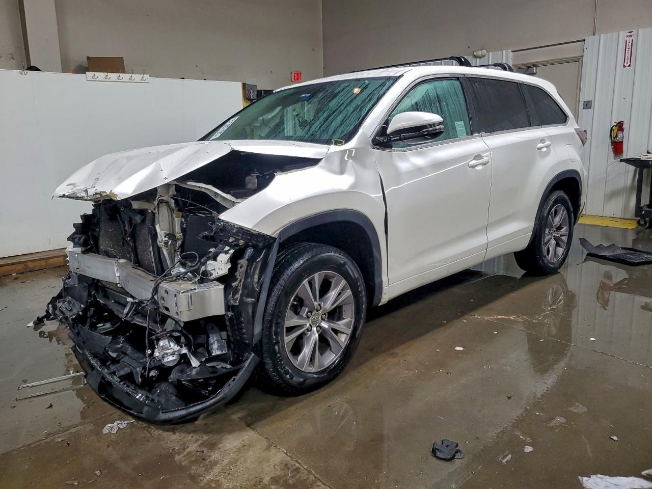 2014 TOYOTA HIGHLANDER