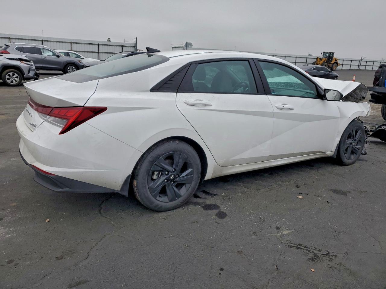 2023 HYUNDAI ELANTRA BLUE photo 3