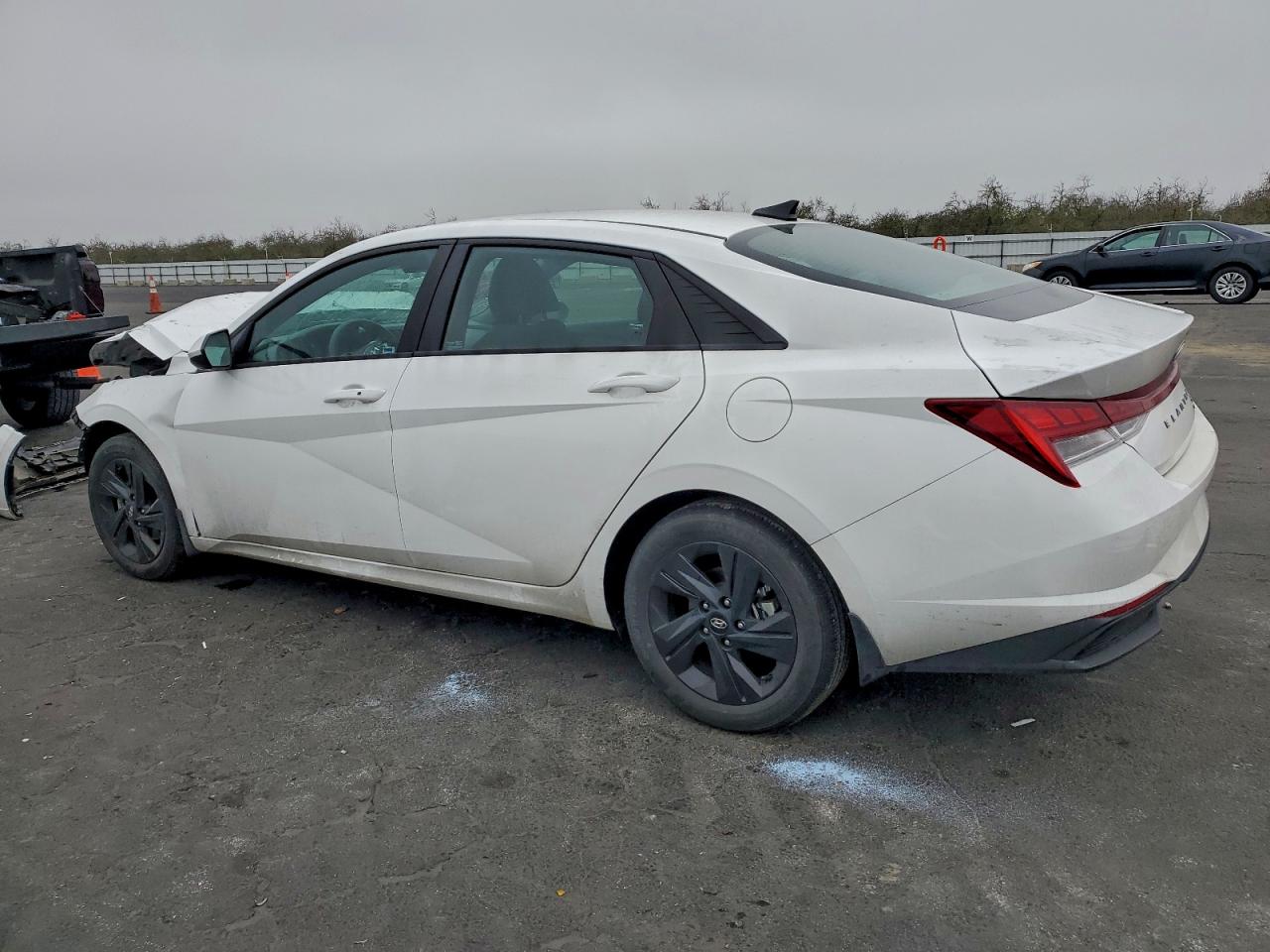 2023 HYUNDAI ELANTRA BLUE photo 2