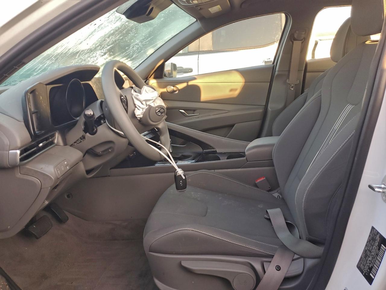 2023 HYUNDAI ELANTRA BLUE photo 7