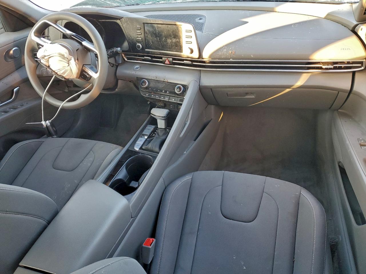 2023 HYUNDAI ELANTRA BLUE photo 8