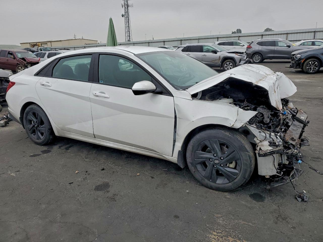 2023 HYUNDAI ELANTRA BLUE photo 4