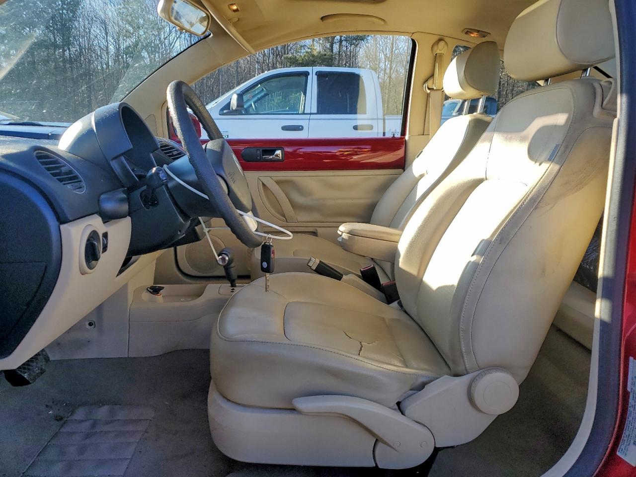 2008 VOLKSWAGEN NEW BEETLE S photo 7