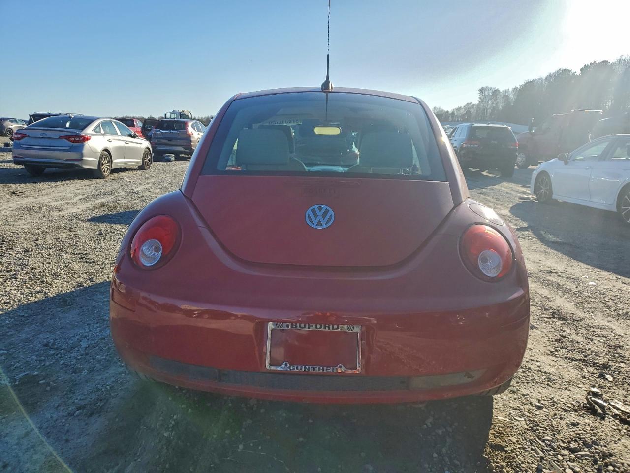 2008 VOLKSWAGEN NEW BEETLE S photo 6