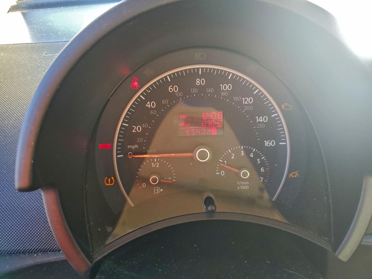 2008 VOLKSWAGEN NEW BEETLE S photo 9