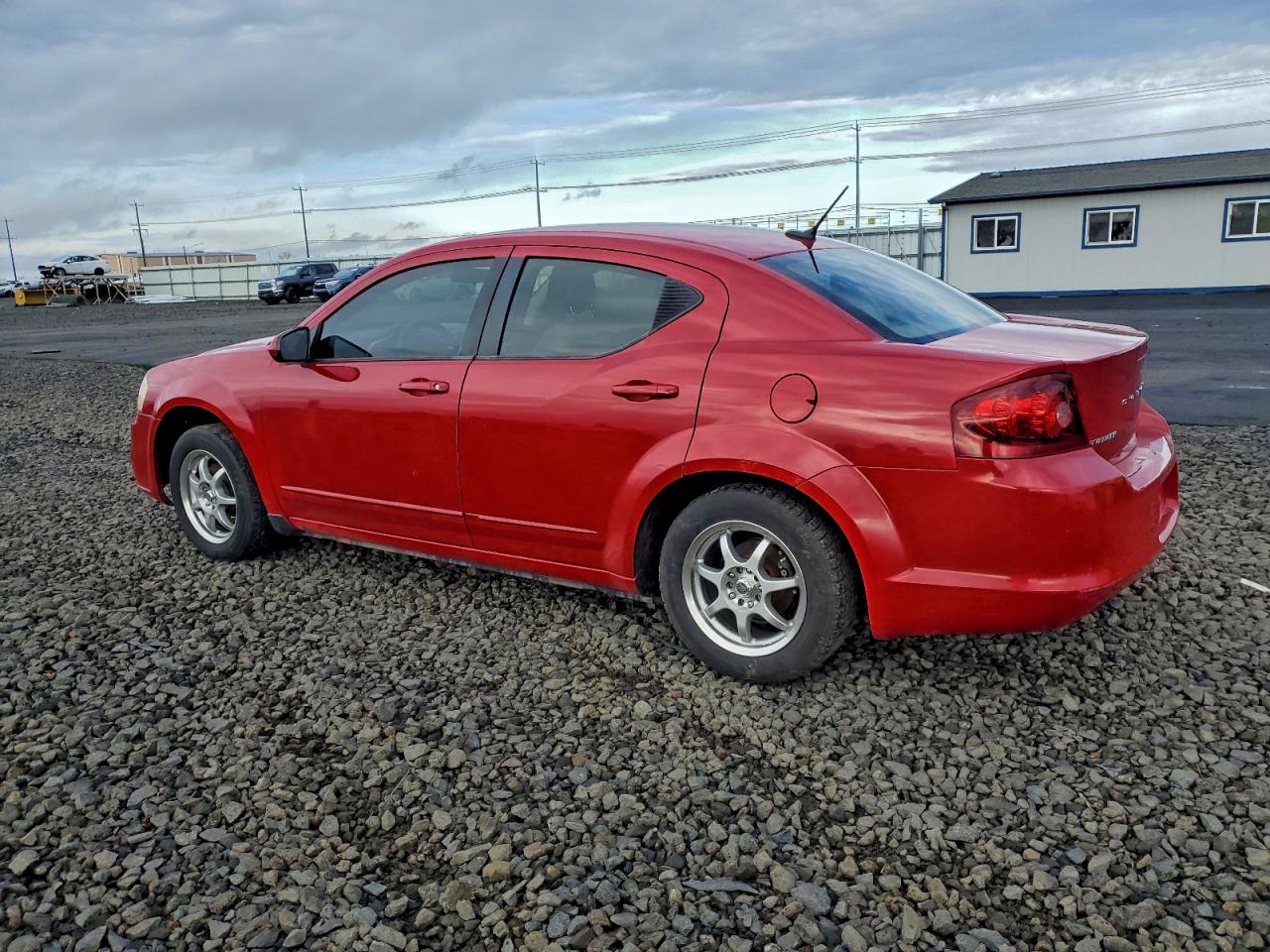 2011 DODGE AVENGER MAINSTREET photo 2