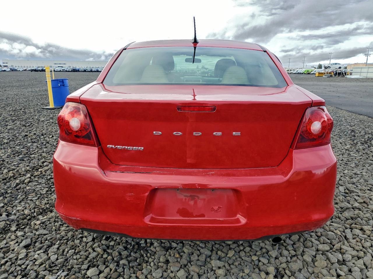 2011 DODGE AVENGER MAINSTREET photo 6