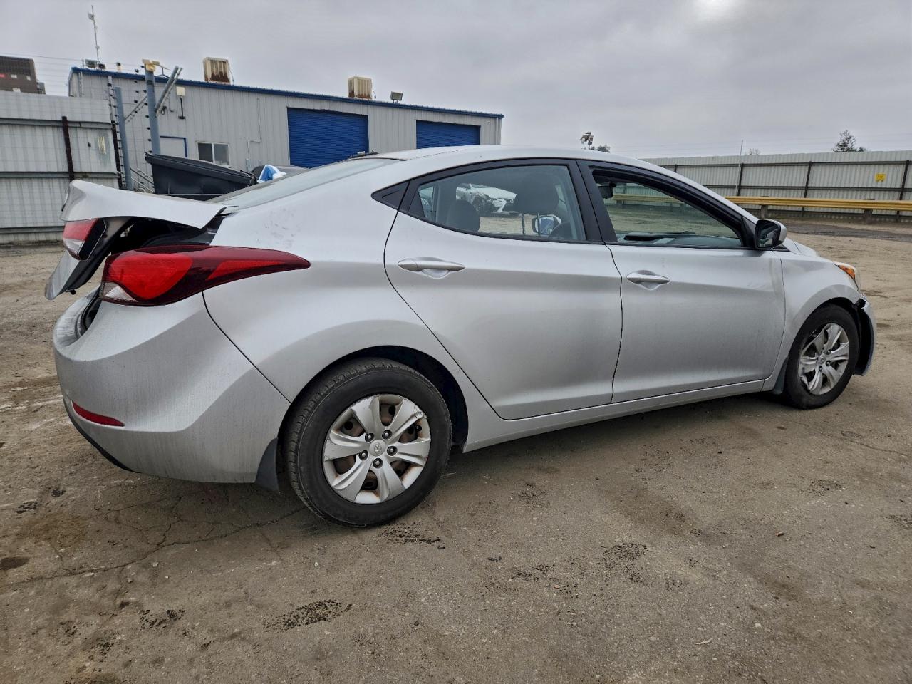 2016 HYUNDAI ELANTRA SE photo 7