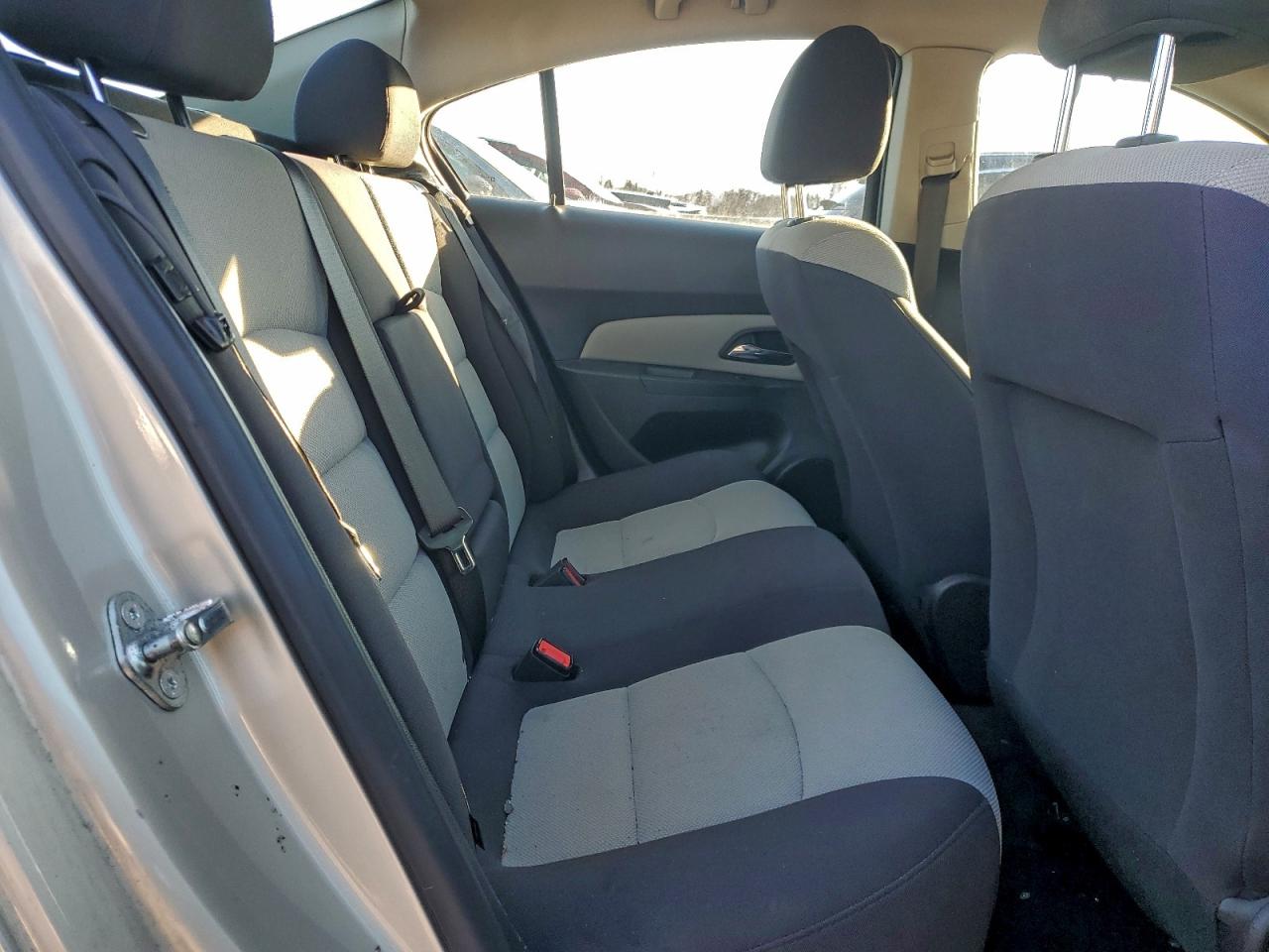 2014 CHEVROLET CRUZE photo 28