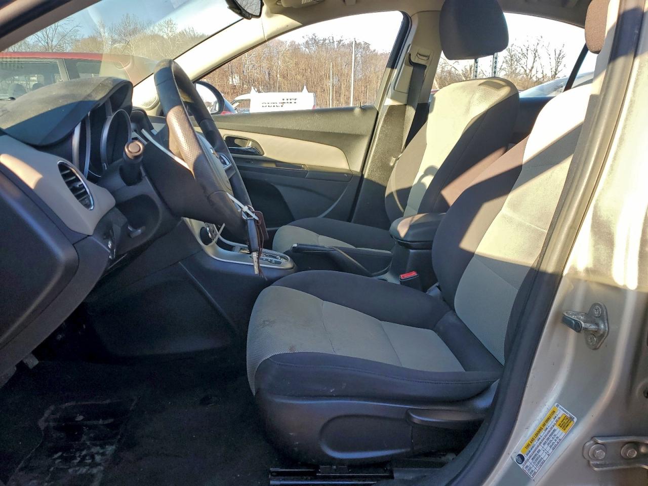 2014 CHEVROLET CRUZE photo 19