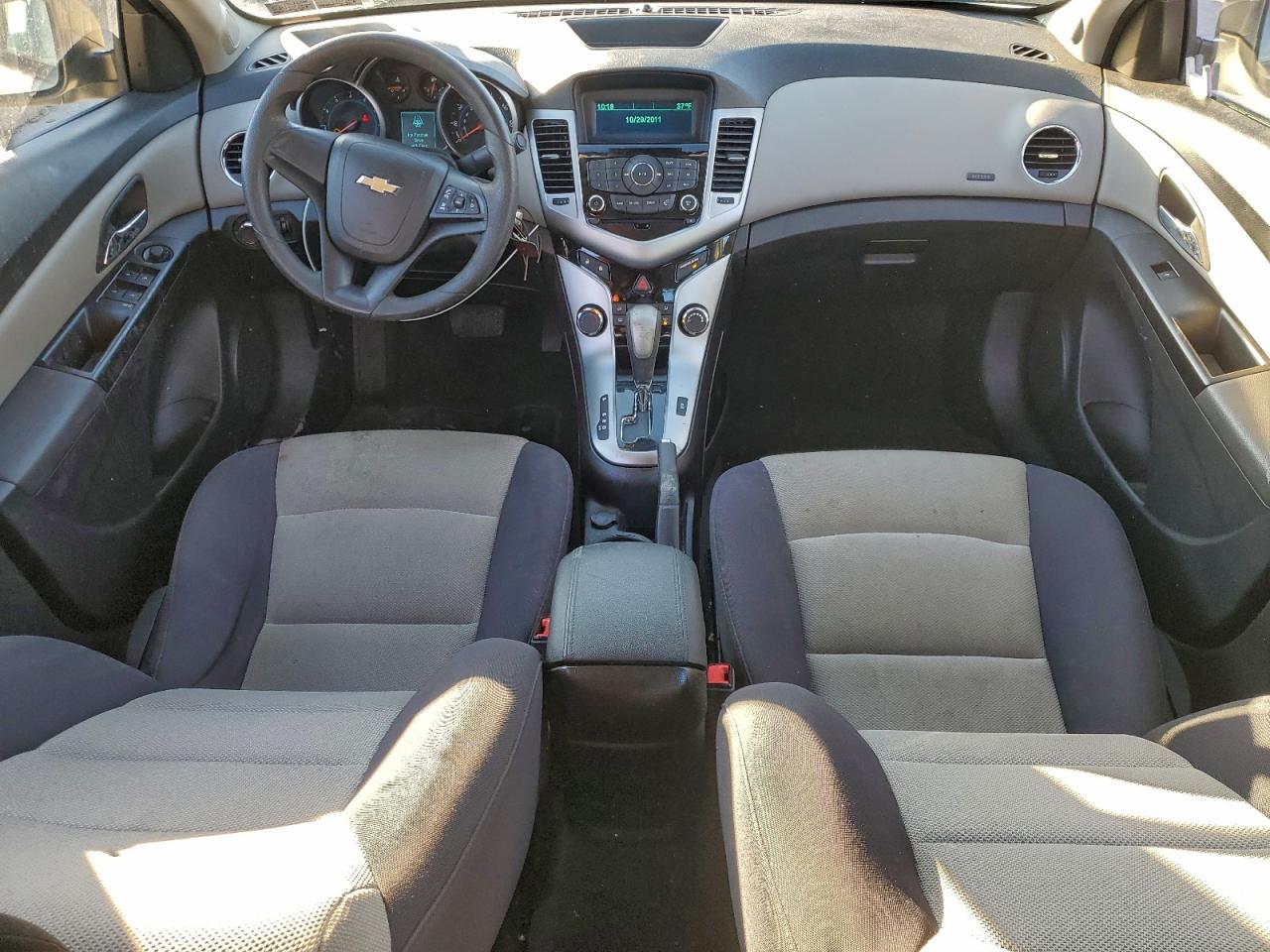 2014 CHEVROLET CRUZE photo 22