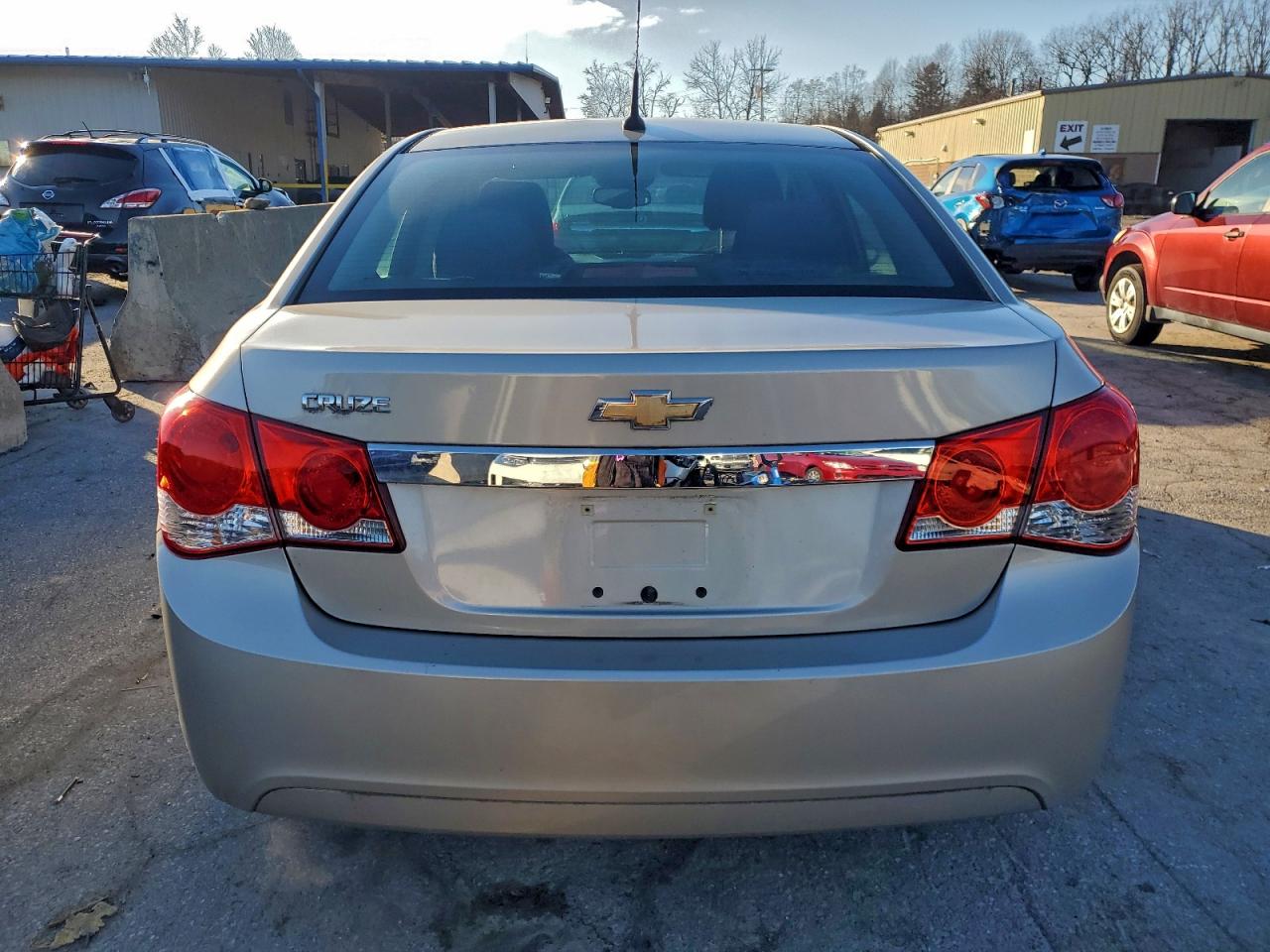 2014 CHEVROLET CRUZE photo 16