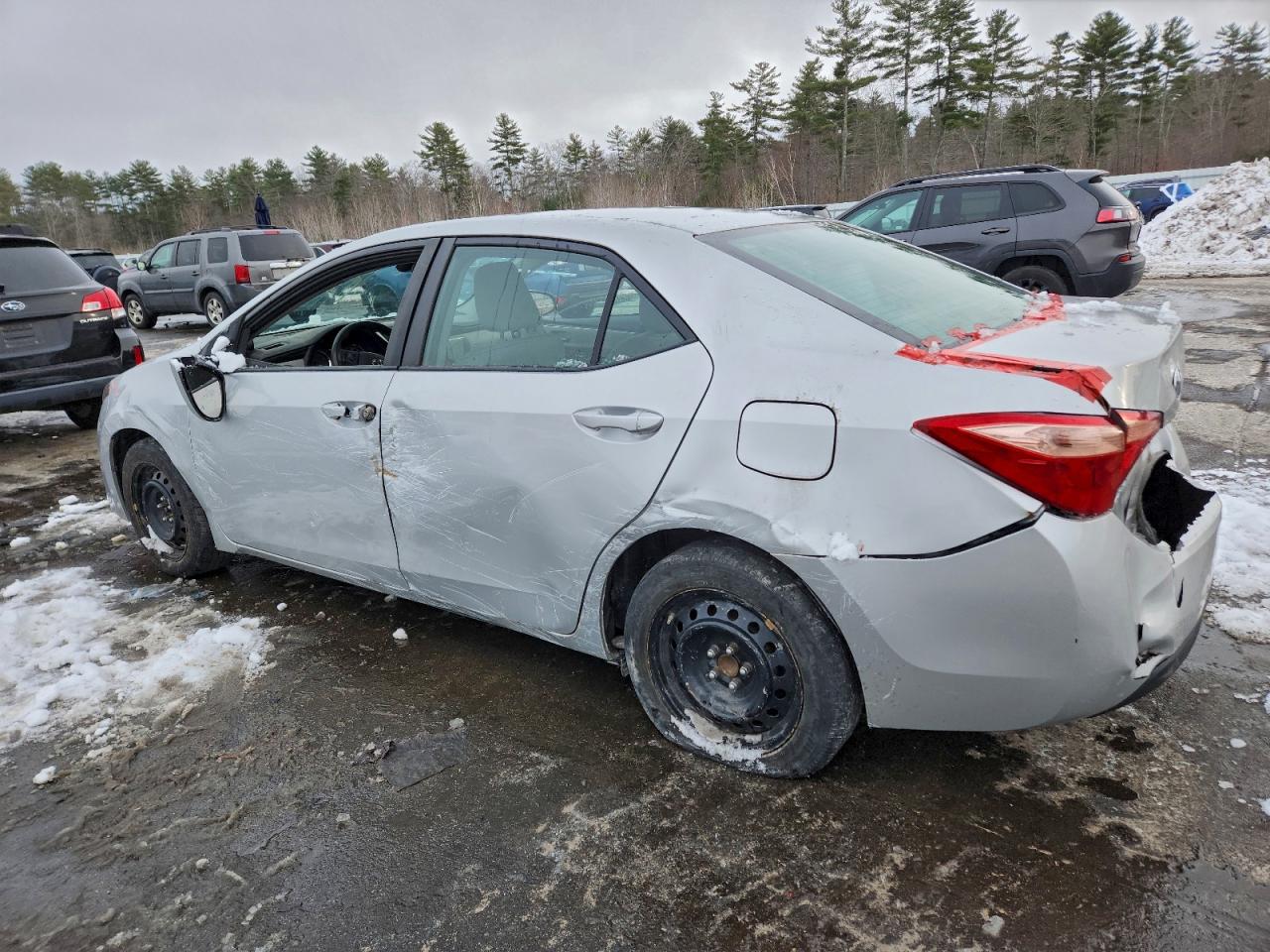 2018 TOYOTA COROLLA L photo 4