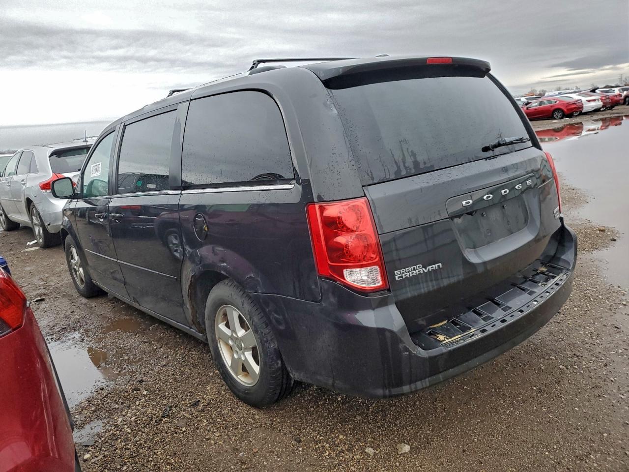 2011 DODGE GRAND CARAVAN CREW photo 3
