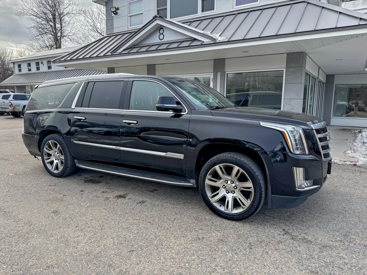 2016 CADILLAC ESCALADE ESV LUXURY — REAR END damage — photo 1