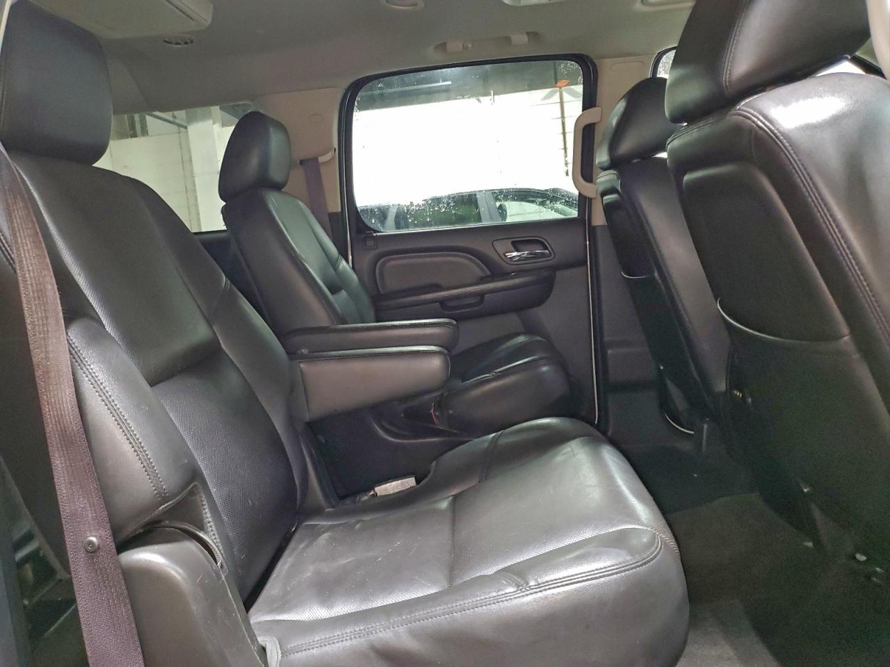 2013 GMC YUKON XL DENALI photo 11