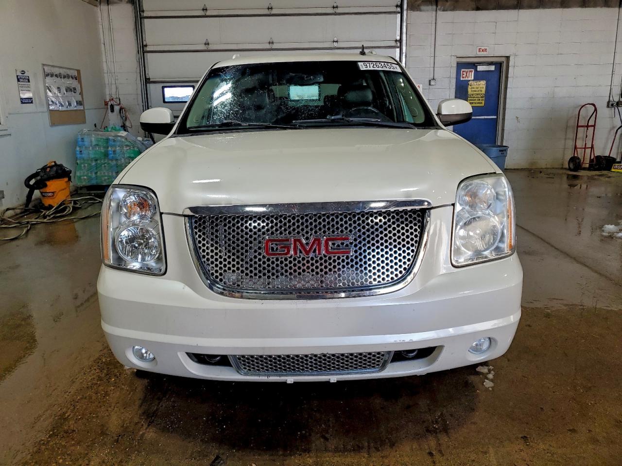 2013 GMC YUKON XL DENALI photo 5
